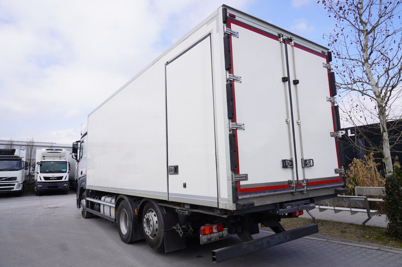 MERCEDES-BENZ Actros 2542 / GIGA cabin / Thermoking 1000R - Chladirenské nákladné vozidlo: obrázok 3 MERCEDES-BENZ Actros 2542 / GIGA cabin / Thermoking 1000R - Chladirenské nákladné vozidlo: obrázok 3