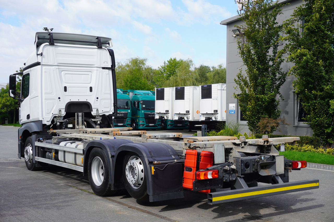 MERCEDES-BENZ Actros 2545 6×2 MP5 / Full ADR / 2 units - Kontejnérový podvozek/ Výměnná nástavba: obrázok 4 MERCEDES-BENZ Actros 2545 6×2 MP5 / Full ADR / 2 units - Kontejnérový podvozek/ Výměnná nástavba: obrázok 4