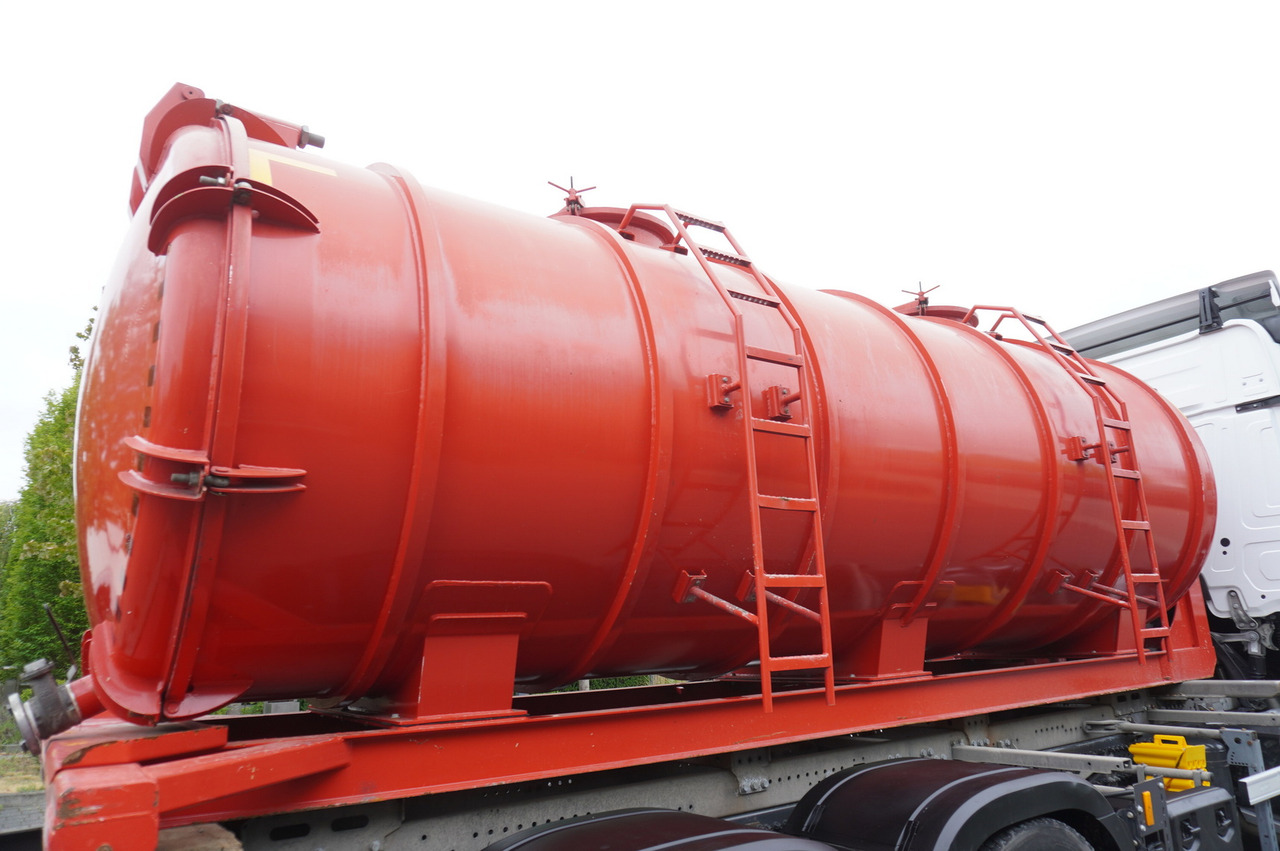 Leasing MERCEDES-BENZ Actros 2545 6 × 2 MP5 / NEW septic barrel 13000 L MERCEDES-BENZ Actros 2545 6 × 2 MP5 / NEW septic barrel 13000 L: obrázok 12 Leasing MERCEDES-BENZ Actros 2545 6 × 2 MP5 / NEW septic barrel 13000 L MERCEDES-BENZ Actros 2545 6 × 2 MP5 / NEW septic barrel 13000 L: obrázok 12