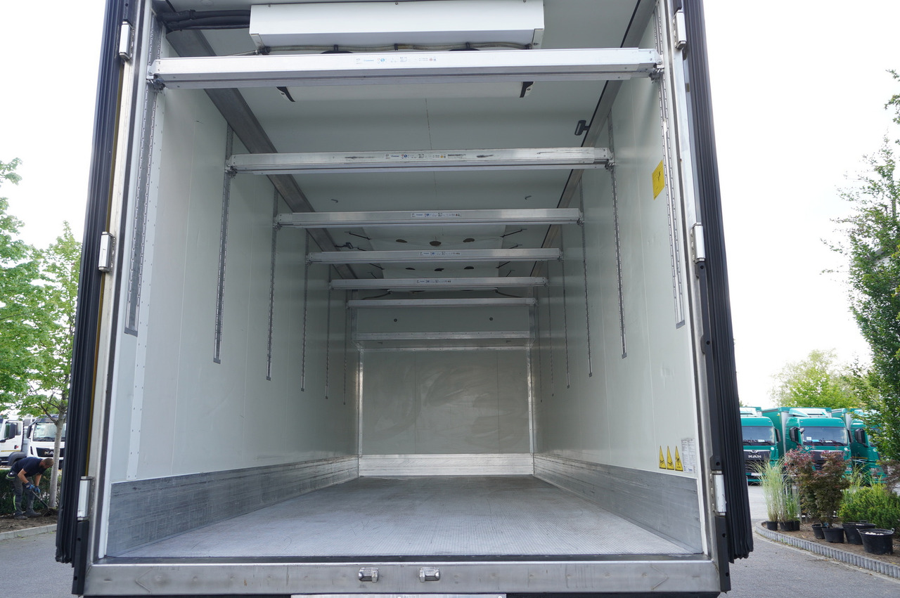 MERCEDES-BENZ Actros 2548 MP5 / Krone Refrigerator Multitemperature / Doppelstock 36 EPAL / GIGA Space cabin - Chladirenské nákladné vozidlo: obrázok 4 MERCEDES-BENZ Actros 2548 MP5 / Krone Refrigerator Multitemperature / Doppelstock 36 EPAL / GIGA Space cabin - Chladirenské nákladné vozidlo: obrázok 4