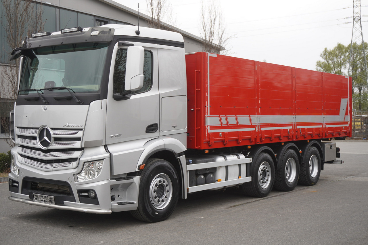 MERCEDES-BENZ Actros 3563 8x4 / Tipper for grain 20 t load capacity - Valníkový/ Plošinový nákladný automobil: obrázok 2 MERCEDES-BENZ Actros 3563 8x4 / Tipper for grain 20 t load capacity - Valníkový/ Plošinový nákladný automobil: obrázok 2