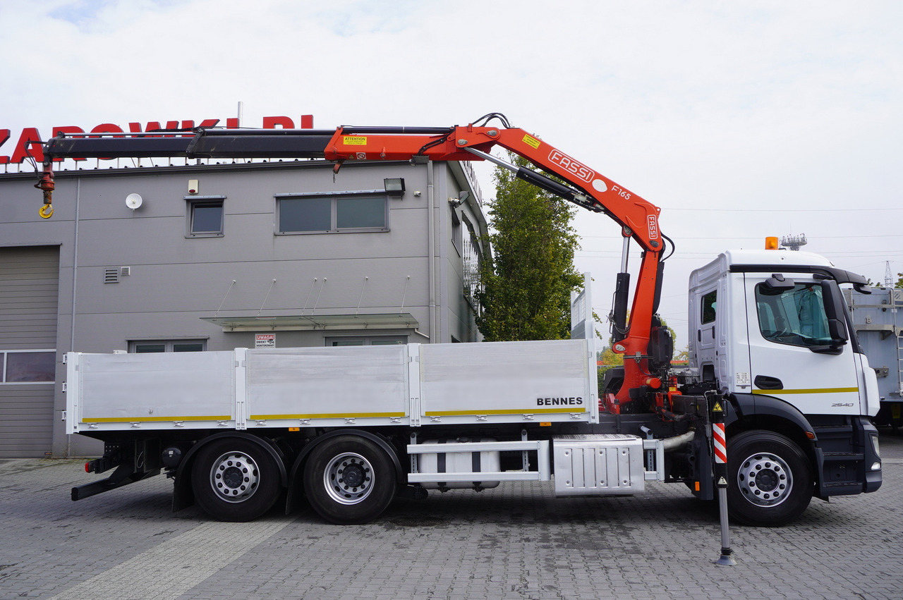 MERCEDES-BENZ Antos 2540 / Flatbed 15 EPAL / Fassi F165 / 6.1 t / 8 m reach / remote control / rotator / 1600 MTH / steered axle - Auto s hydraulickou rukou: obrázok 2 MERCEDES-BENZ Antos 2540 / Flatbed 15 EPAL / Fassi F165 / 6.1 t / 8 m reach / remote control / rotator / 1600 MTH / steered axle - Auto s hydraulickou rukou: obrázok 2