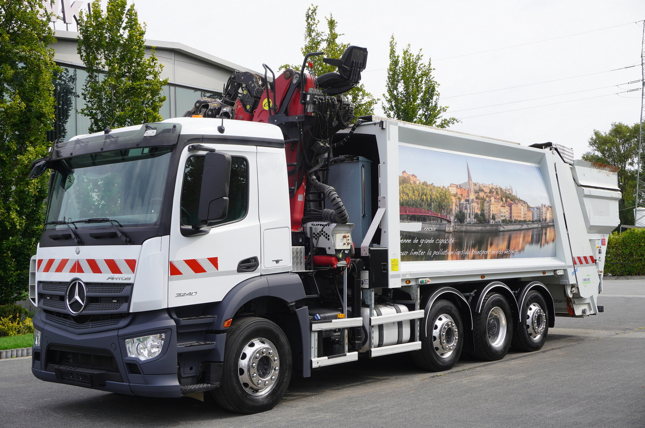 MERCEDES-BENZ Antos 3240 8x2 / Tajfun 5T crane / Farid Industries garbage truck/ 3 steered axles - Fekálne vozidlo: obrázok 3 MERCEDES-BENZ Antos 3240 8x2 / Tajfun 5T crane / Farid Industries garbage truck/ 3 steered axles - Fekálne vozidlo: obrázok 3
