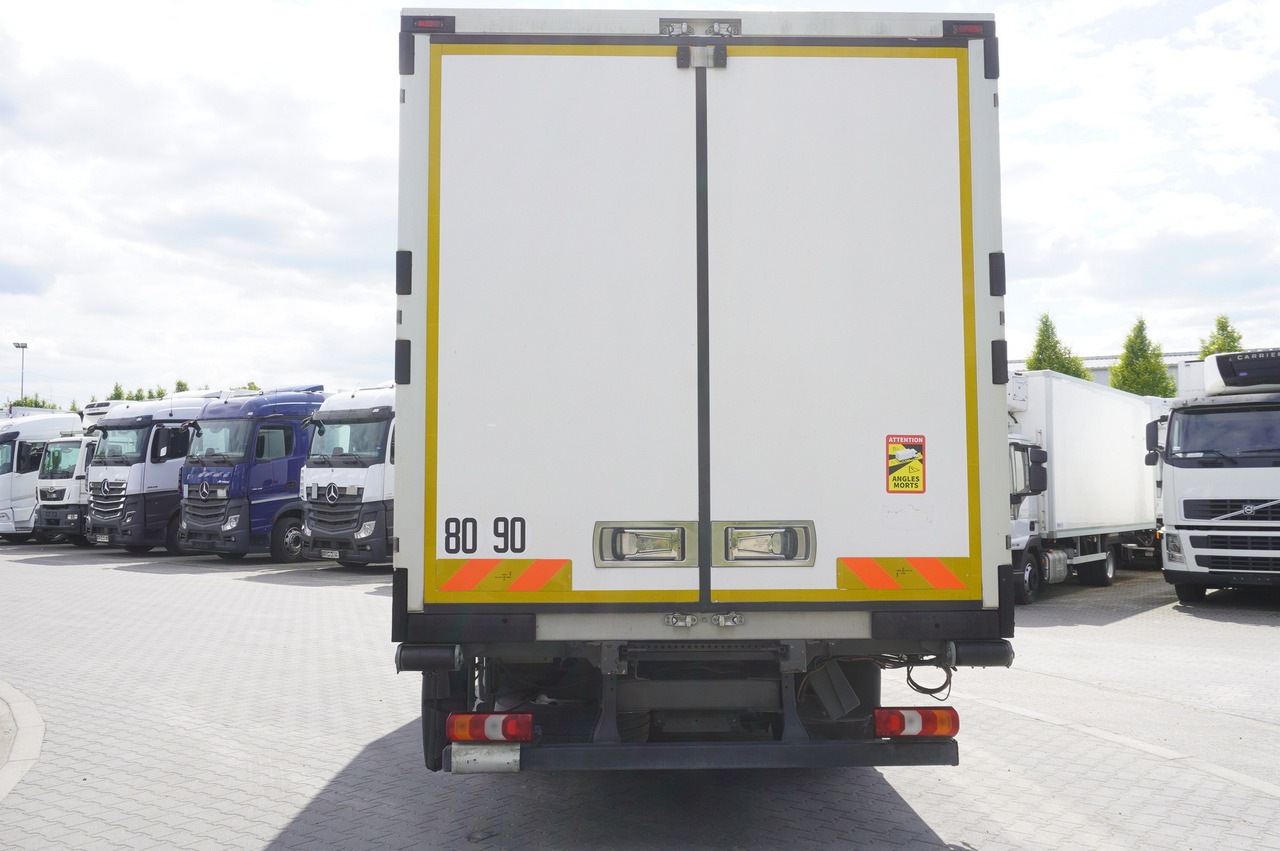 MERCEDES-BENZ Atego 1021 / Lamberet meat hook refrigerator / Carcass elevator 1000 kg / Thermoking T800 R - Chladirenské nákladné vozidlo, Auto s hydraulickou rukou: obrázok 4 MERCEDES-BENZ Atego 1021 / Lamberet meat hook refrigerator / Carcass elevator 1000 kg / Thermoking T800 R - Chladirenské nákladné vozidlo, Auto s hydraulickou rukou: obrázok 4