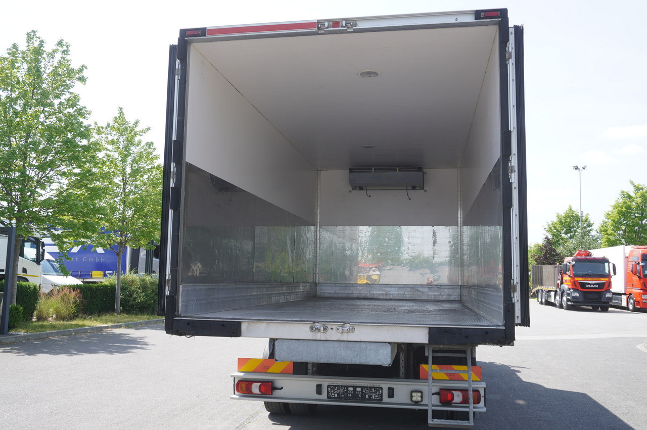MERCEDES-BENZ Atego 1223 / Lamberet Refrigerator / Full ADR / Sleeper cab / 175 tho. km - Chladirenské nákladné vozidlo: obrázok 5 MERCEDES-BENZ Atego 1223 / Lamberet Refrigerator / Full ADR / Sleeper cab / 175 tho. km - Chladirenské nákladné vozidlo: obrázok 5