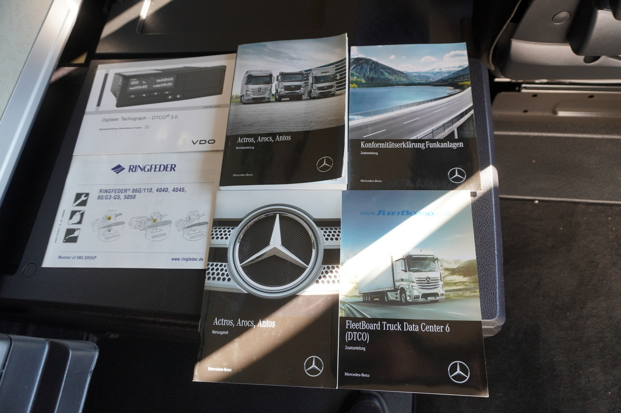 Odťahovy voz Merced Actros 1840 E6 4×2 / NEW Tow Truck platform 9.25 m / Lounge cabin: obrázok 30