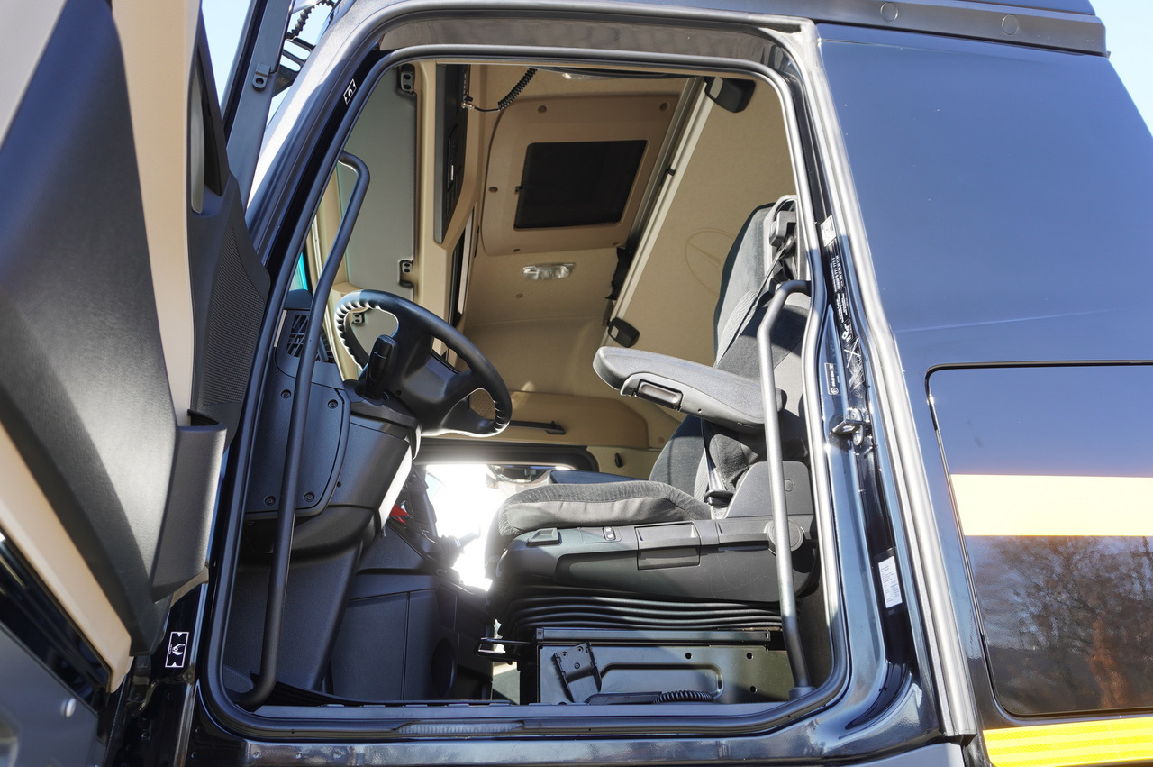 Odťahovy voz Merced Actros 1840 E6 4×2 / NEW Tow Truck platform 9.25 m / Lounge cabin: obrázok 21