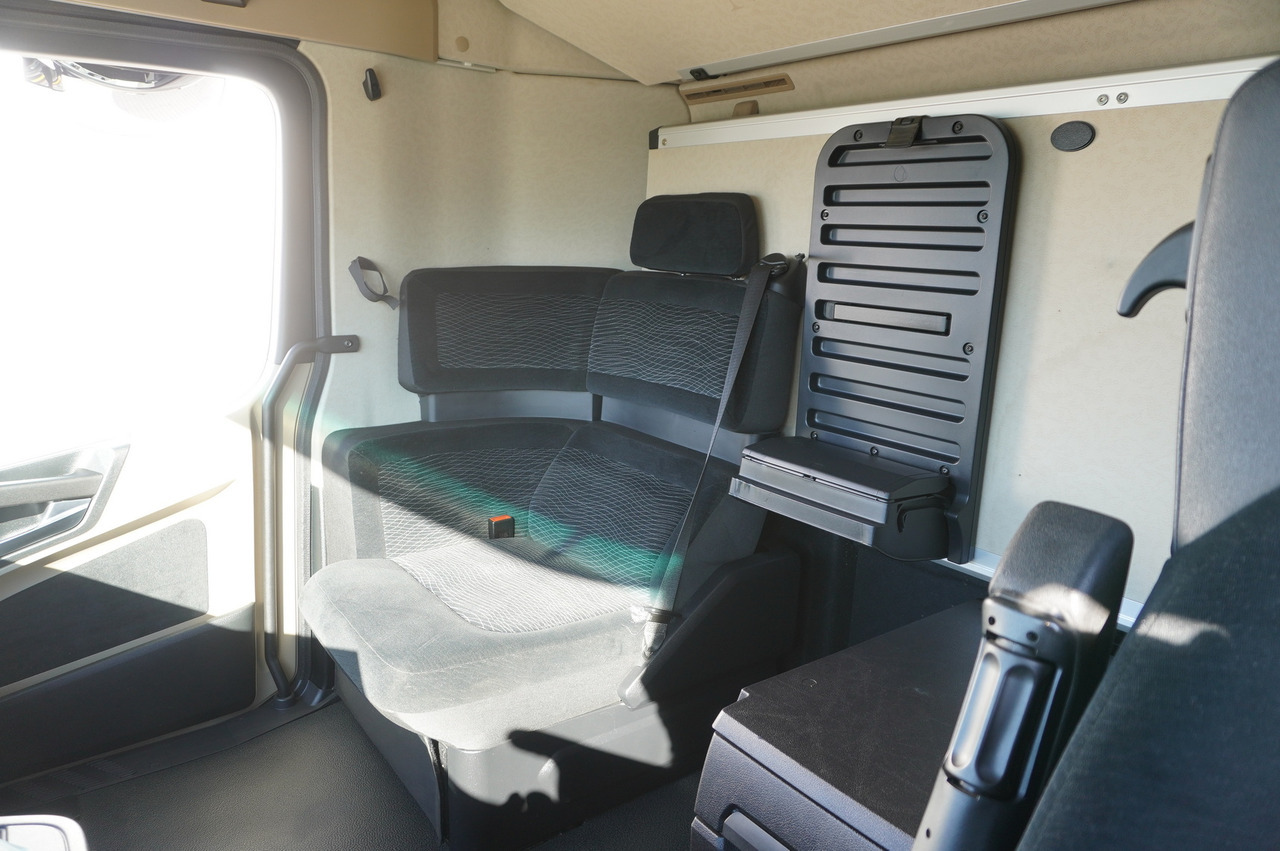 Odťahovy voz Merced Actros 1840 E6 4×2 / NEW Tow Truck platform 9.25 m / Lounge cabin: obrázok 24