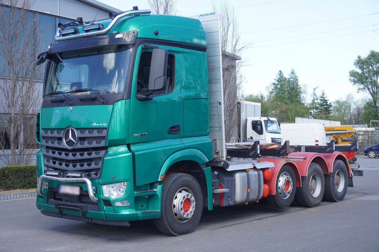 Mercedes-Benz Arocs 3563 8 × 4 / 630 HP / steered axle / Logging superstructure - Auto s hydraulickou rukou: obrázok 3 Mercedes-Benz Arocs 3563 8 × 4 / 630 HP / steered axle / Logging superstructure - Auto s hydraulickou rukou: obrázok 3