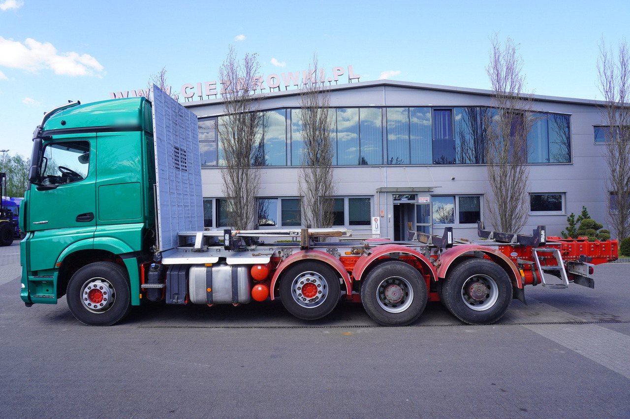 Mercedes-Benz Arocs 3563 8 × 4 / 630 HP / steered axle / Logging superstructure - Auto s hydraulickou rukou: obrázok 4 Mercedes-Benz Arocs 3563 8 × 4 / 630 HP / steered axle / Logging superstructure - Auto s hydraulickou rukou: obrázok 4