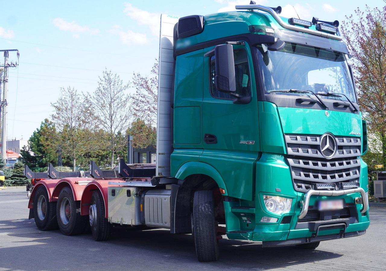 Mercedes-Benz Arocs 3563 8 × 4 / 630 HP / steered axle / Logging superstructure - Auto s hydraulickou rukou: obrázok 1 Mercedes-Benz Arocs 3563 8 × 4 / 630 HP / steered axle / Logging superstructure - Auto s hydraulickou rukou: obrázok 1