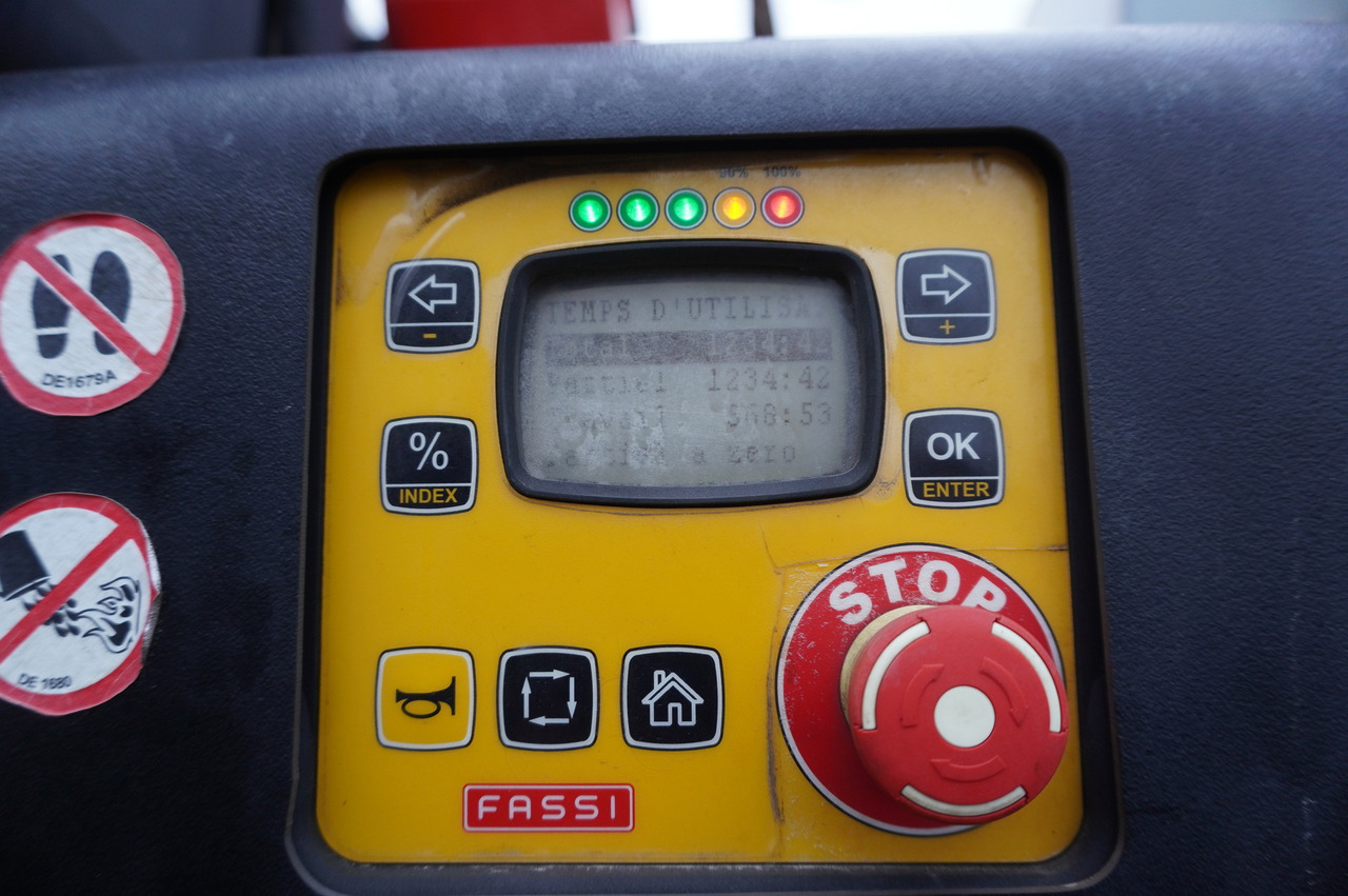 RENAULT C280 DTI 8 / FASSI crane 5.6 T / 560 MTH / range 8 m / Flatbed 15 EPAL - Valníkový/ Plošinový nákladný automobil, Auto s hydraulickou rukou: obrázok 3 RENAULT C280 DTI 8 / FASSI crane 5.6 T / 560 MTH / range 8 m / Flatbed 15 EPAL - Valníkový/ Plošinový nákladný automobil, Auto s hydraulickou rukou: obrázok 3