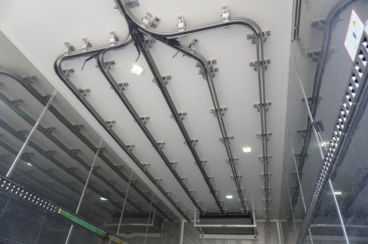 RENAULT D13 / 90 tho km !!! / Meat hook refrigerator / Thermoking T800R / 2 units - Chladirenské nákladné vozidlo: obrázok 3 RENAULT D13 / 90 tho km !!! / Meat hook refrigerator / Thermoking T800R / 2 units - Chladirenské nákladné vozidlo: obrázok 3