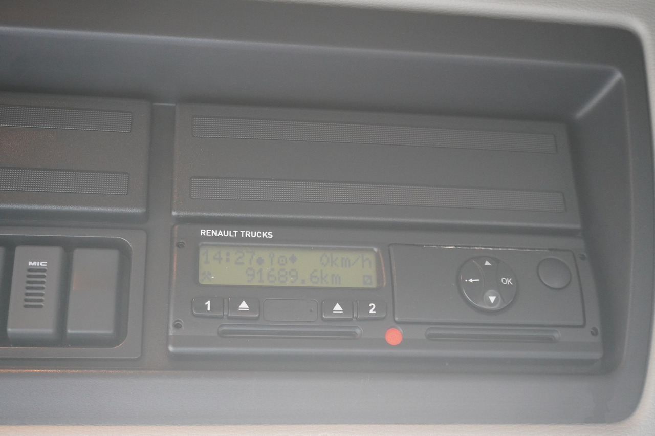 RENAULT D13 / 90 tho km !!! / Meat hook refrigerator / Thermoking T800R / 2 units - Chladirenské nákladné vozidlo: obrázok 2 RENAULT D13 / 90 tho km !!! / Meat hook refrigerator / Thermoking T800R / 2 units - Chladirenské nákladné vozidlo: obrázok 2