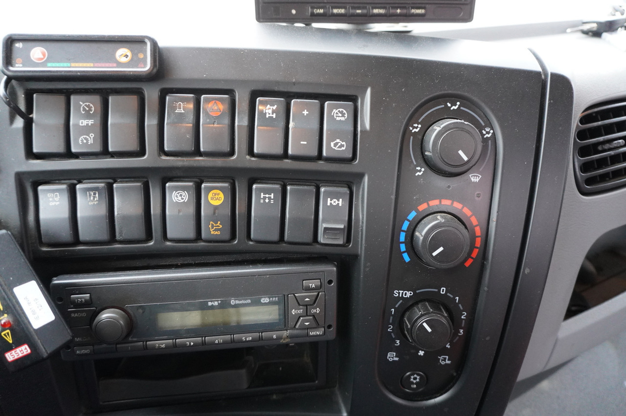 Auto s hydraulickou rukou RENAULT RENAULT C280 DTI 8 / FASSI crane 5.6 T / 560 MTH / range 8 m / Flatbed 15 EPAL: obrázok 21 Auto s hydraulickou rukou RENAULT RENAULT C280 DTI 8 / FASSI crane 5.6 T / 560 MTH / range 8 m / Flatbed 15 EPAL: obrázok 21