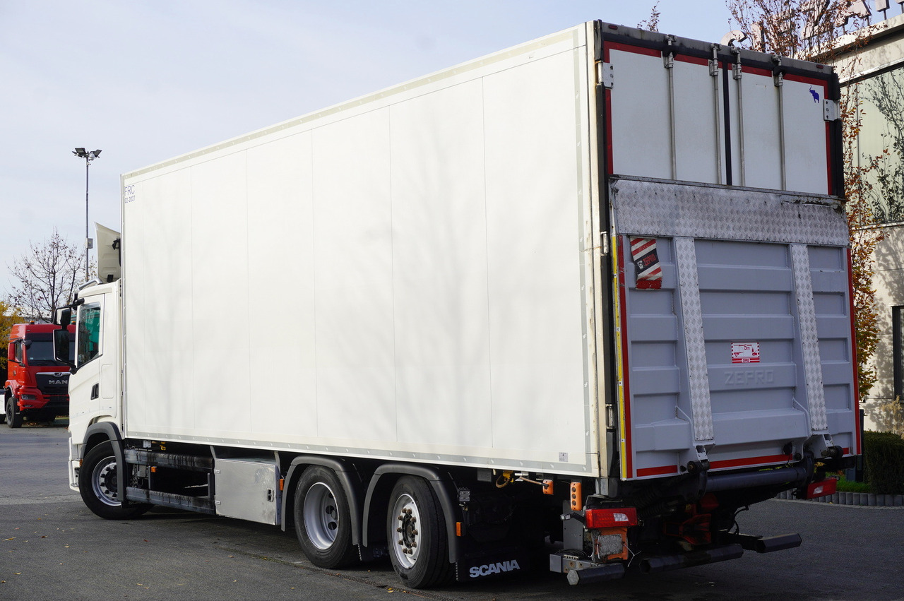 SCANIA G500 6x2 / Schmitz Refrigerator 19 EPAL Multitemperatura / Thermoking T1200R / Steering axle / 280 cm height - Chladirenské nákladné vozidlo: obrázok 3 SCANIA G500 6x2 / Schmitz Refrigerator 19 EPAL Multitemperatura / Thermoking T1200R / Steering axle / 280 cm height - Chladirenské nákladné vozidlo: obrázok 3