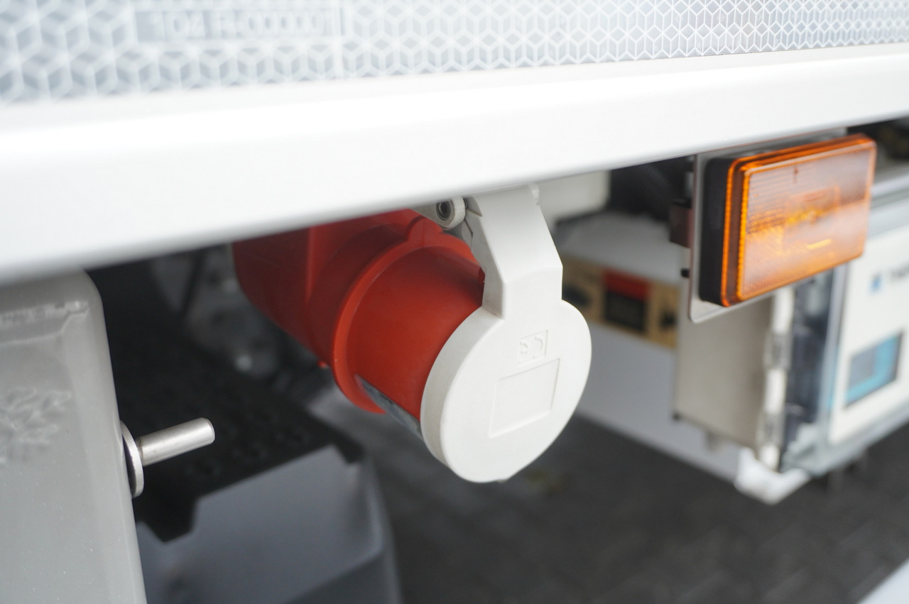 Leasing SCANIA P280 4x2 E6 / Lamberet 16 EPAL refrigerator / Multitemperature / Thermoking T-800R  / 3 units SCANIA P280 4x2 E6 / Lamberet 16 EPAL refrigerator / Multitemperature / Thermoking T-800R  / 3 units: obrázok 12