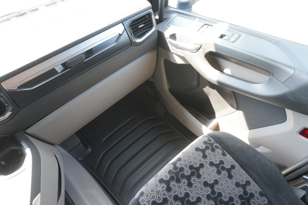 Chladirenské nákladné vozidlo na prepravu mäso SCANIA R500 Hook-Up Refrigerated Truck KIESLING 20 EPAL / Carrier Supra 1250 Silent: obrázok 23