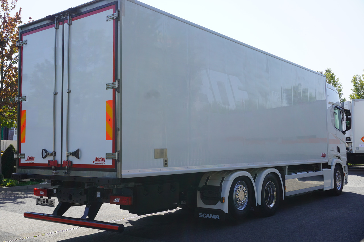 SCANIA R500 Hook-Up Refrigerated Truck KIESLING 20 EPAL / Carrier Supra 1250 Silent - Chladirenské nákladné vozidlo: obrázok 4 SCANIA R500 Hook-Up Refrigerated Truck KIESLING 20 EPAL / Carrier Supra 1250 Silent - Chladirenské nákladné vozidlo: obrázok 4