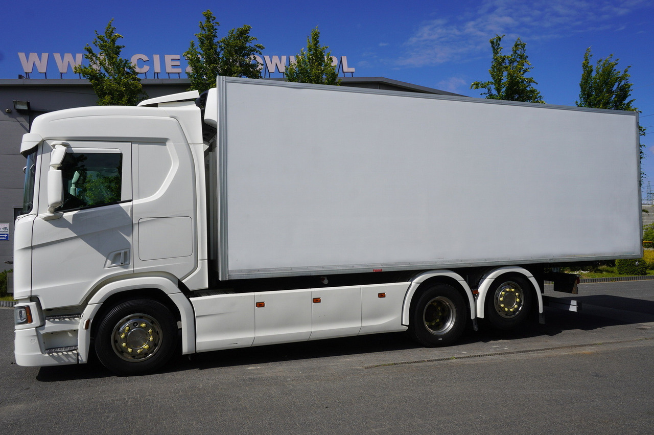 SCANIA R500 / Lecapitaine refrigerator Multitemp / Carrier Supra 950 MT / 3rd axle steered - Chladirenské nákladné vozidlo: obrázok 2 SCANIA R500 / Lecapitaine refrigerator Multitemp / Carrier Supra 950 MT / 3rd axle steered - Chladirenské nákladné vozidlo: obrázok 2