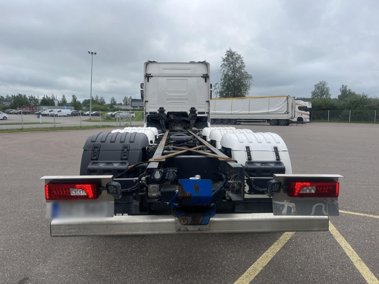 SCANIA R560 B8x4*4 / Chassis / sleeper cab / Power take-off - Podvozek s kabinou: obrázok 5 SCANIA R560 B8x4*4 / Chassis / sleeper cab / Power take-off - Podvozek s kabinou: obrázok 5