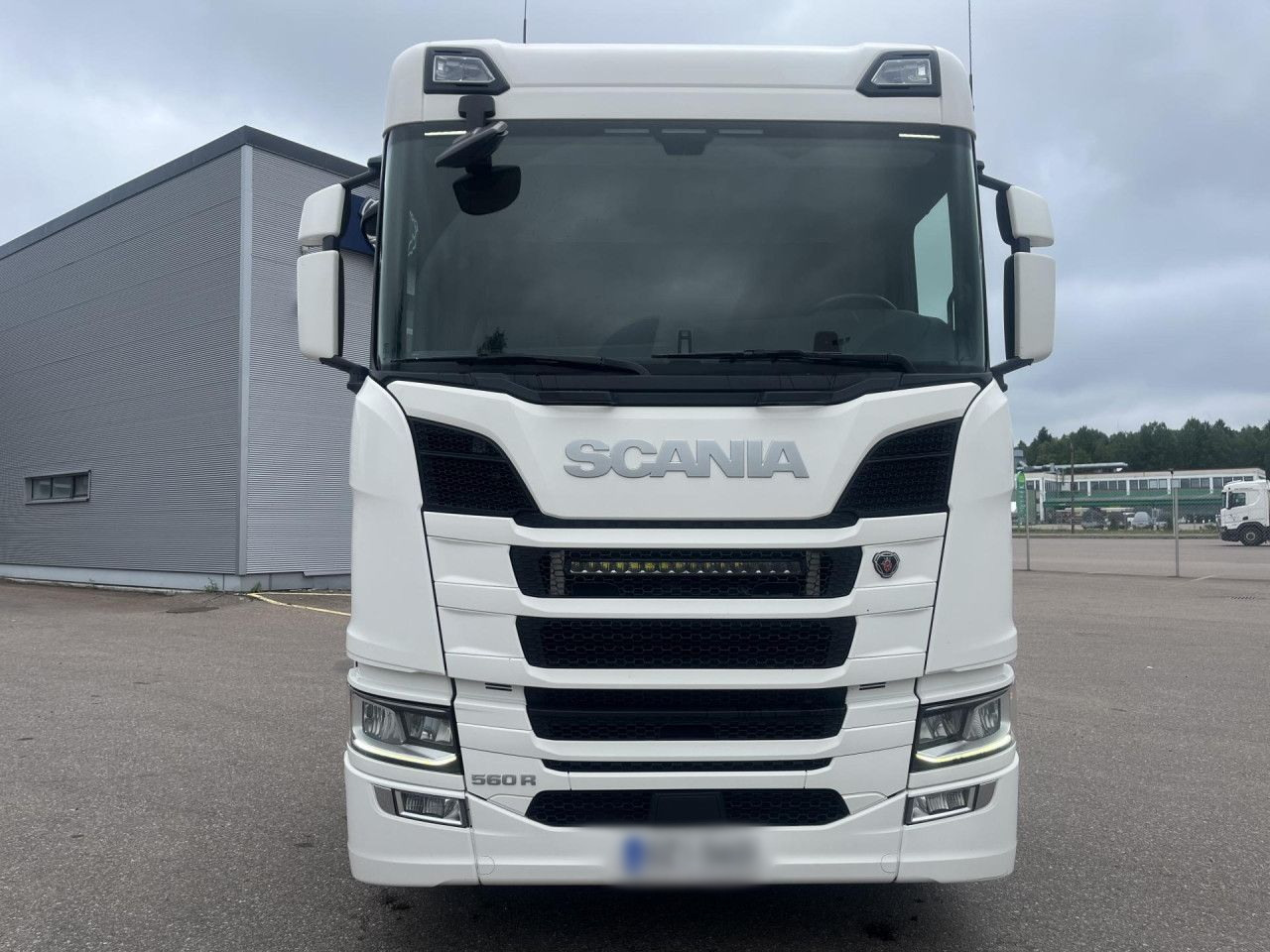 SCANIA R560 B8x4*4 / Chassis / sleeper cab / Power take-off - Auto s hydraulickou rukou: obrázok 4 SCANIA R560 B8x4*4 / Chassis / sleeper cab / Power take-off - Auto s hydraulickou rukou: obrázok 4