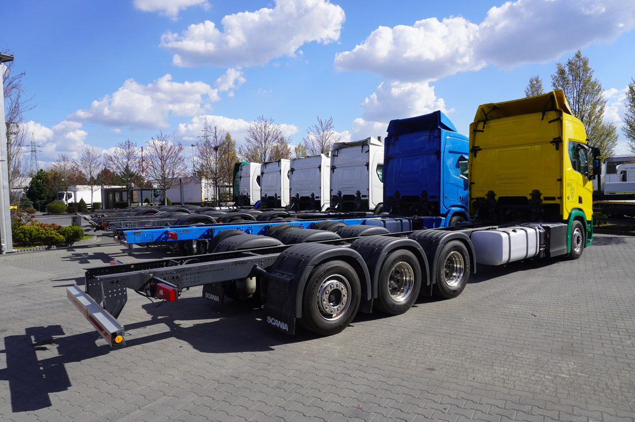 SCANIA R650 V8 / 650 HP/ frame 8.8 m / steered 4th axis / 20 units - Podvozek s kabinou: obrázok 2 SCANIA R650 V8 / 650 HP/ frame 8.8 m / steered 4th axis / 20 units - Podvozek s kabinou: obrázok 2
