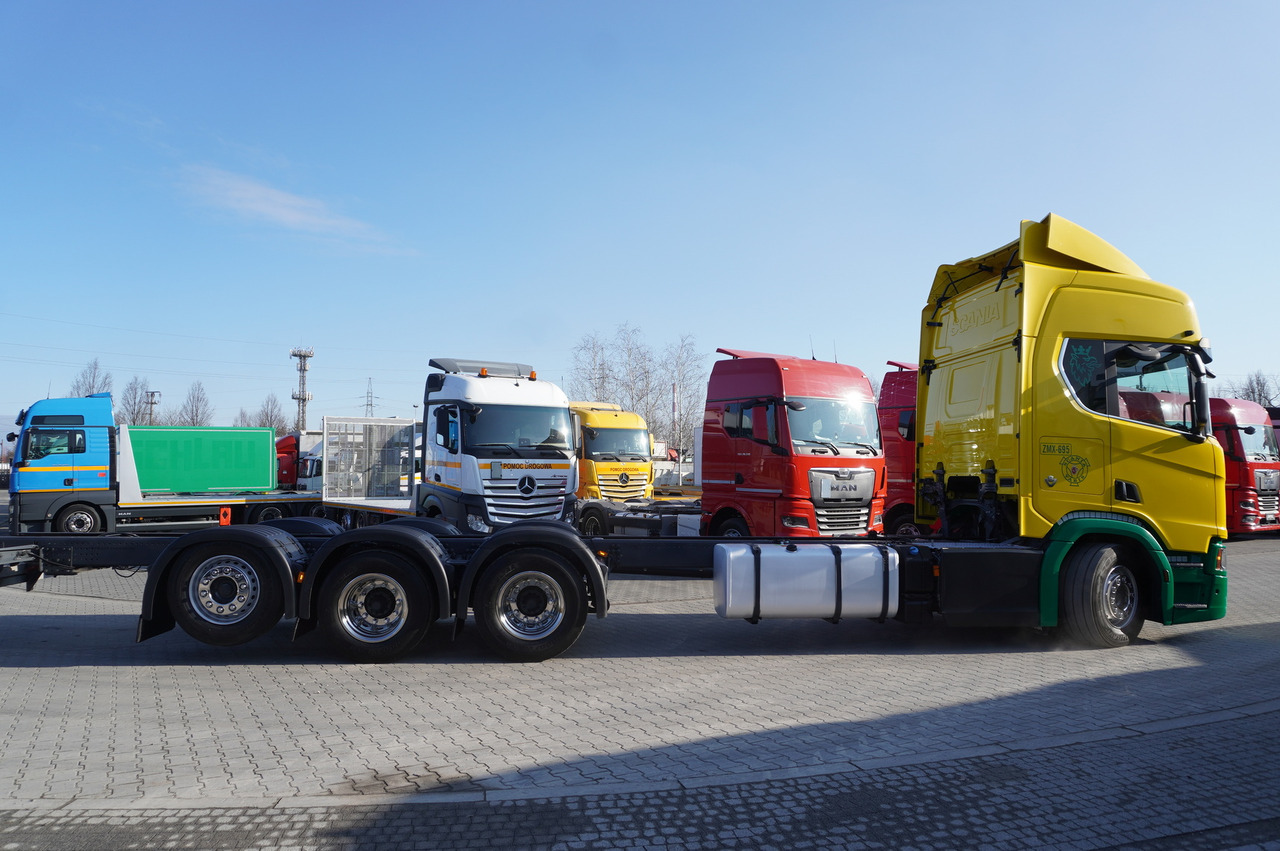 SCANIA R650 V8 8x4/4 E6 / 2020 / Frame 9.7 m - Podvozek s kabinou: obrázok 4 SCANIA R650 V8 8x4/4 E6 / 2020 / Frame 9.7 m - Podvozek s kabinou: obrázok 4