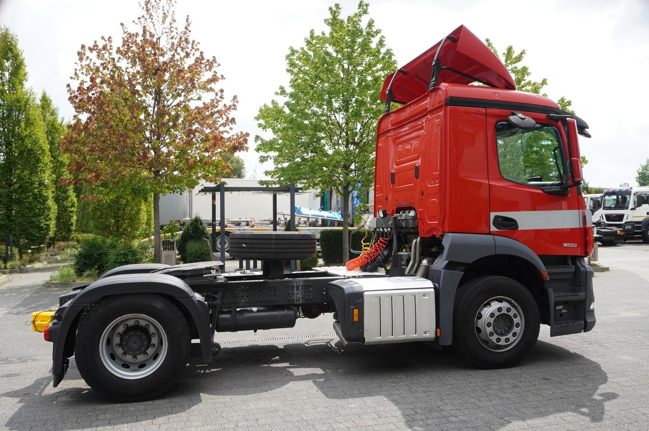 MERCEDES-BENZ Actros 1833 tractor unit / 260 tho. km - Ťahač: obrázok 5 MERCEDES-BENZ Actros 1833 tractor unit / 260 tho. km - Ťahač: obrázok 5