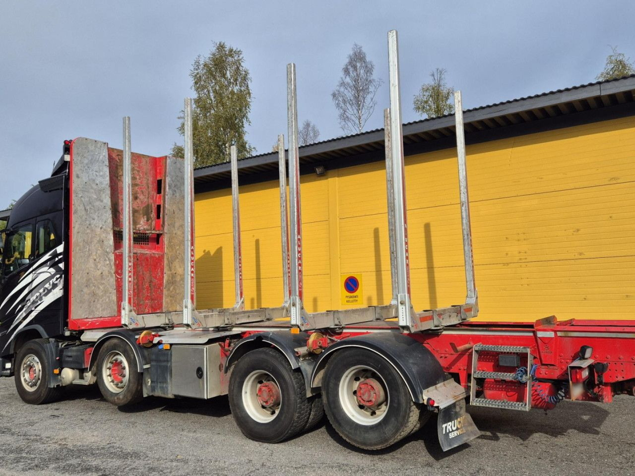 VOLVO FH 750 8x4 / 2 lifted axles / timber truck - Nákladné vozidlo na prepravu dreva: obrázok 2 VOLVO FH 750 8x4 / 2 lifted axles / timber truck - Nákladné vozidlo na prepravu dreva: obrázok 2