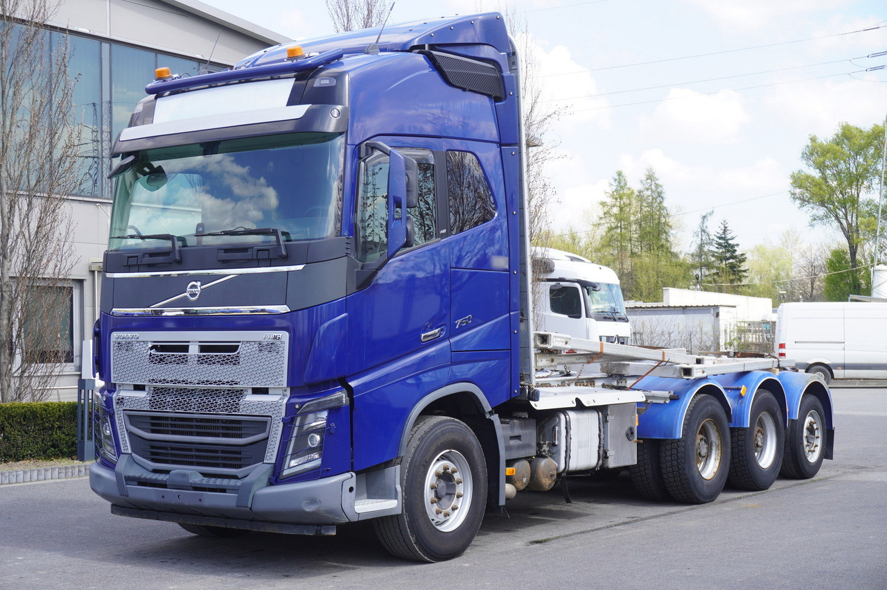 VOLVO FH16 750 8x4 / 750 HP! / 20 t load capacity / stanchion superstructure - Podvozek s kabinou: obrázok 4 VOLVO FH16 750 8x4 / 750 HP! / 20 t load capacity / stanchion superstructure - Podvozek s kabinou: obrázok 4