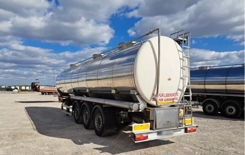 WIELTON NS3D 36 t food cistern / 3 chambers - Cisternový náves: obrázok 4 WIELTON NS3D 36 t food cistern / 3 chambers - Cisternový náves: obrázok 4