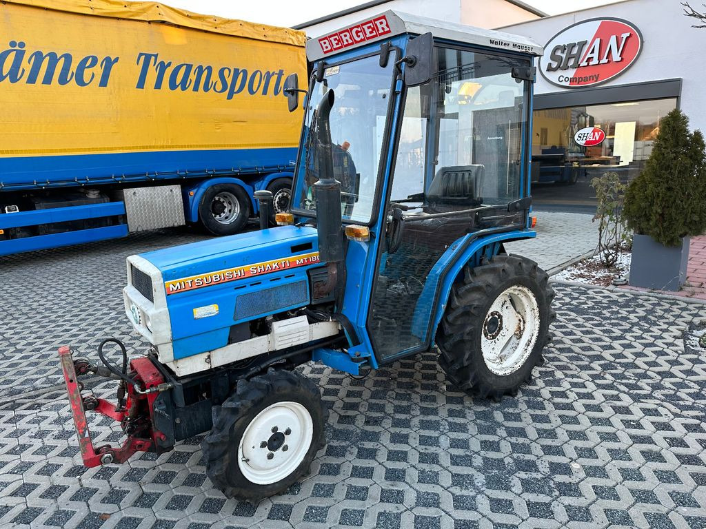 Mitsubishi MT 180 DL Winterdienst und mäherwerk - Komunálny traktor: obrázok 3 Mitsubishi MT 180 DL Winterdienst und mäherwerk - Komunálny traktor: obrázok 3