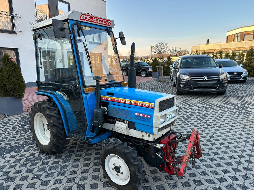 Mitsubishi MT 180 DL Winterdienst und mäherwerk - Komunálny traktor: obrázok 2 Mitsubishi MT 180 DL Winterdienst und mäherwerk - Komunálny traktor: obrázok 2