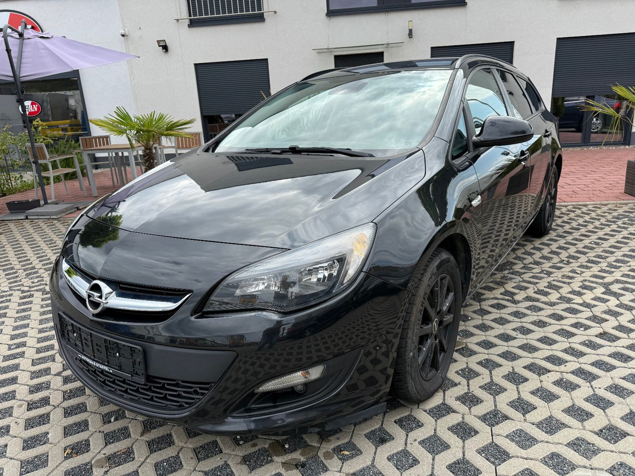 Opel Astra Sports Tourer 2.0 CDTI Sport 1 Hand - Automobil: obrázok 1 Opel Astra Sports Tourer 2.0 CDTI Sport 1 Hand - Automobil: obrázok 1