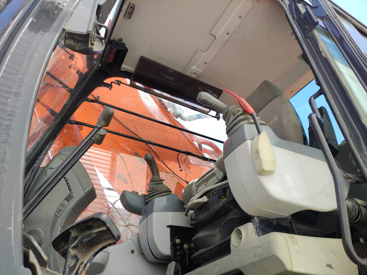 HITACHI ZX520LCH-5B - Rýpadlo: obrázok 5 HITACHI ZX520LCH-5B - Rýpadlo: obrázok 5