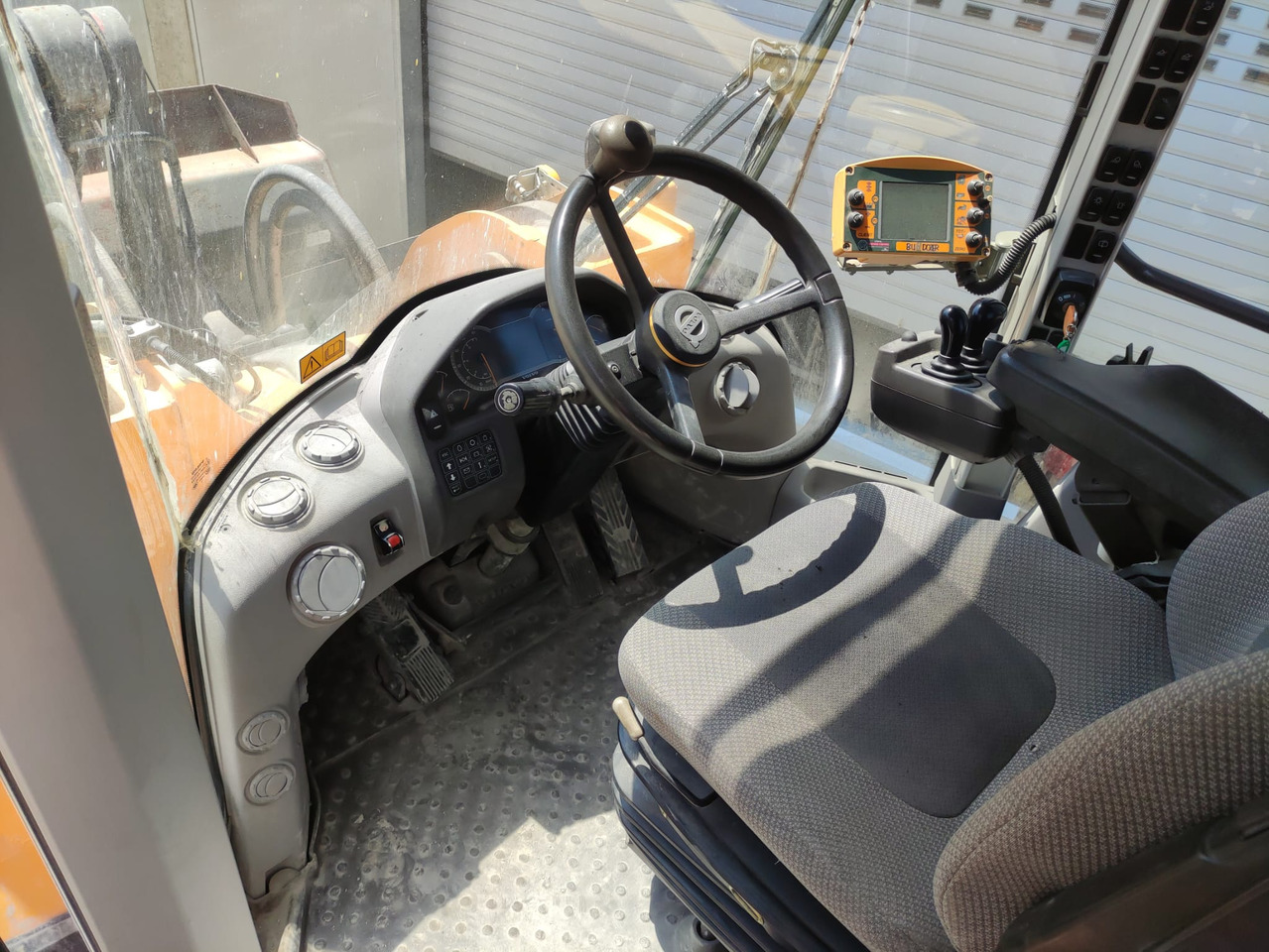 VOLVO L150H - Kolesový nakladač: obrázok 5 VOLVO L150H - Kolesový nakladač: obrázok 5