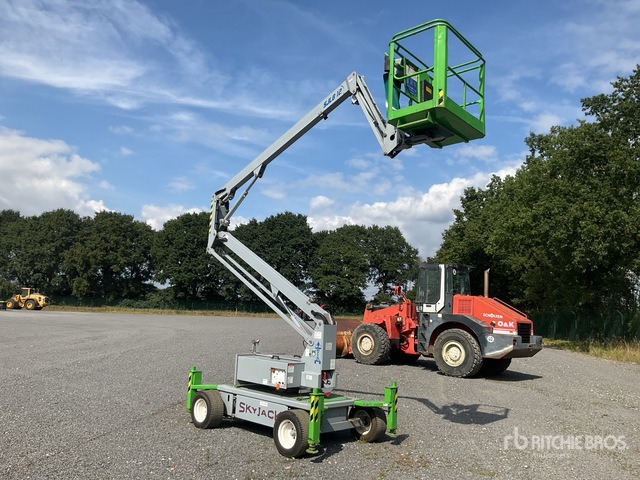 2000 Skyjack SJ12 2WD Electric Articulating Boom Lift - Kĺbová pracovná plošina: obrázok 4 2000 Skyjack SJ12 2WD Electric Articulating Boom Lift - Kĺbová pracovná plošina: obrázok 4