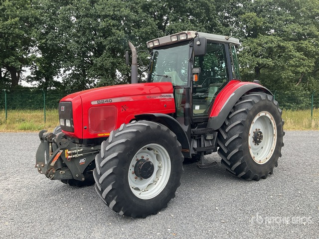 2002 Massey Ferguson 8240 4WD Tractor - Traktor: obrázok 2 2002 Massey Ferguson 8240 4WD Tractor - Traktor: obrázok 2