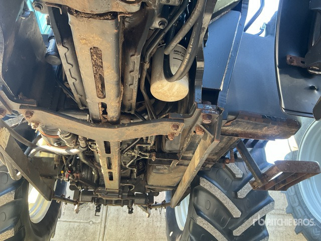 2005 New Holland TL100A 4WD Tractor - Traktor: obrázok 5 2005 New Holland TL100A 4WD Tractor - Traktor: obrázok 5