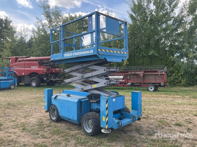 2007 Genie GS2668RT 4x4 Diesel Scissor Lift - Samohybná plošiny: obrázok 3 2007 Genie GS2668RT 4x4 Diesel Scissor Lift - Samohybná plošiny: obrázok 3