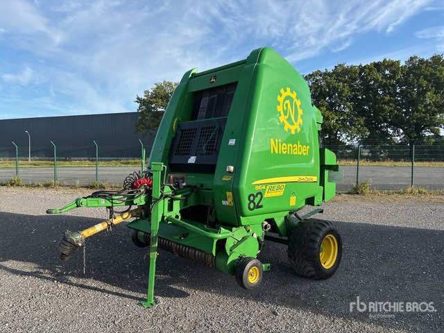 2012 John Deere 864P Round Baler - Lis na okrúhle balíky: obrázok 2 2012 John Deere 864P Round Baler - Lis na okrúhle balíky: obrázok 2