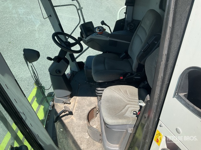 2018 Claas Tucano 430 4x4 Combine Harvester - Obilný kombajn: obrázok 5 2018 Claas Tucano 430 4x4 Combine Harvester - Obilný kombajn: obrázok 5