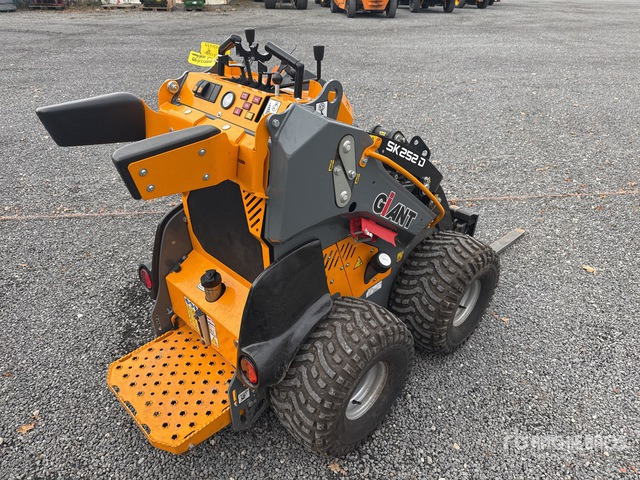 2022 Giant SK252D Wheel Loader - Šmykom riadený nakladač: obrázok 3 2022 Giant SK252D Wheel Loader - Šmykom riadený nakladač: obrázok 3