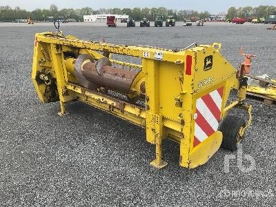 JOHN DEERE 630A - Adaptér na obilie: obrázok 3 JOHN DEERE 630A - Adaptér na obilie: obrázok 3