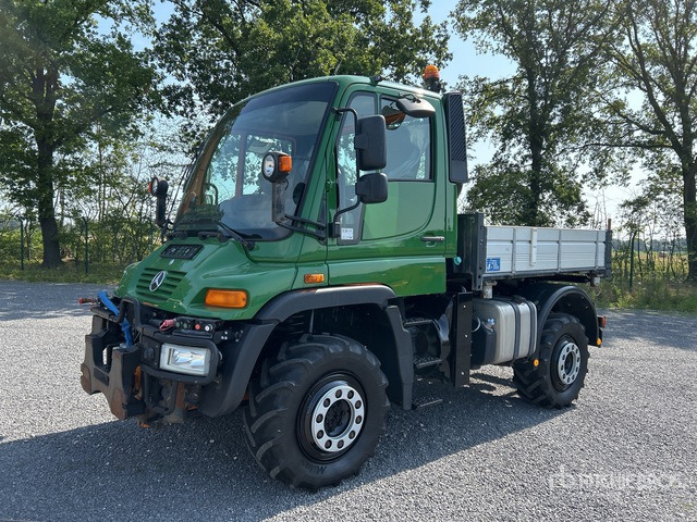 2007 Mercedes-Benz Unimog U400 4x4 Utility Truck - Komunálne/ Špeciálne stroje: obrázok 1 2007 Mercedes-Benz Unimog U400 4x4 Utility Truck - Komunálne/ Špeciálne stroje: obrázok 1