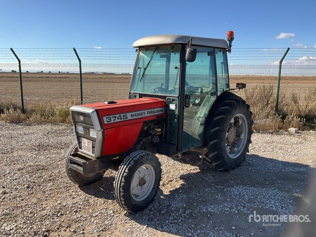 1997 Massey Ferguson 374S 2WD Tractor - Traktor: obrázok 2 1997 Massey Ferguson 374S 2WD Tractor - Traktor: obrázok 2