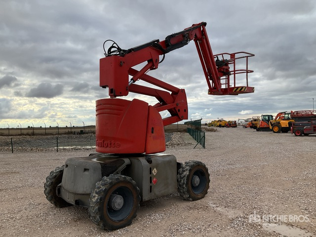 2006 Haulotte HA12PX 4WD Diesel Articulating Boom Lift - Kĺbová pracovná plošina: obrázok 1 2006 Haulotte HA12PX 4WD Diesel Articulating Boom Lift - Kĺbová pracovná plošina: obrázok 1