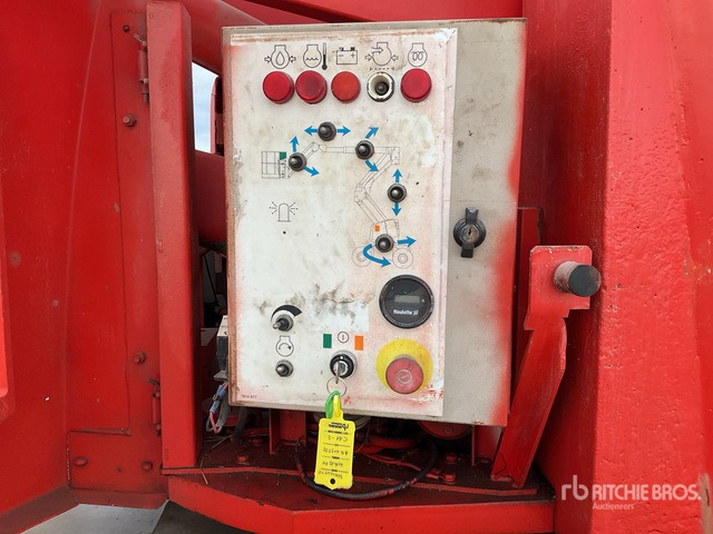 2006 Haulotte HA12PX 4WD Diesel Articulating Boom Lift - Kĺbová pracovná plošina: obrázok 5 2006 Haulotte HA12PX 4WD Diesel Articulating Boom Lift - Kĺbová pracovná plošina: obrázok 5