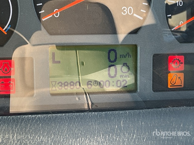 2007 Valtra T180 4WD Tractor - Traktor: obrázok 3 2007 Valtra T180 4WD Tractor - Traktor: obrázok 3